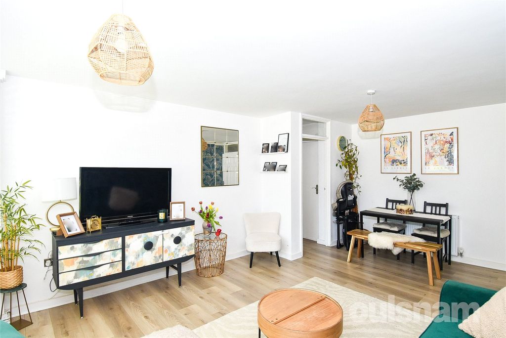 Additional image 7 of 2 bed flat for salePinehurst Drive, Kings Norton, Birmingham, West Midlands B38