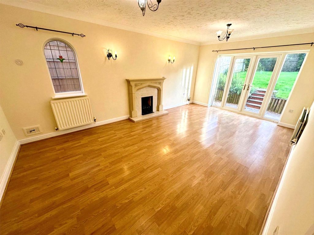 Property photo 3 of 19 Picture No. 12