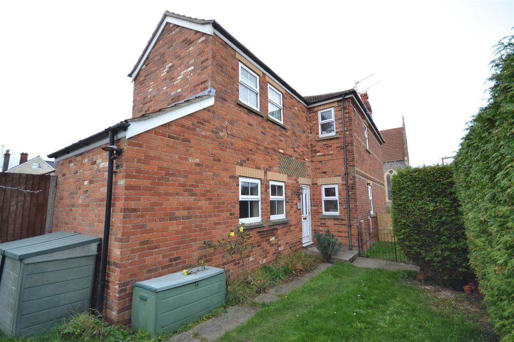 Property photo 1 of 10 Front