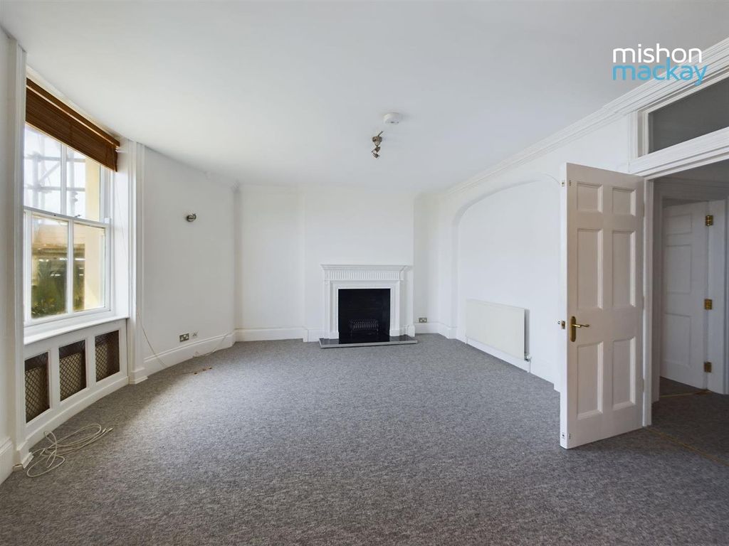 Property photo 1 of 8 Living Room