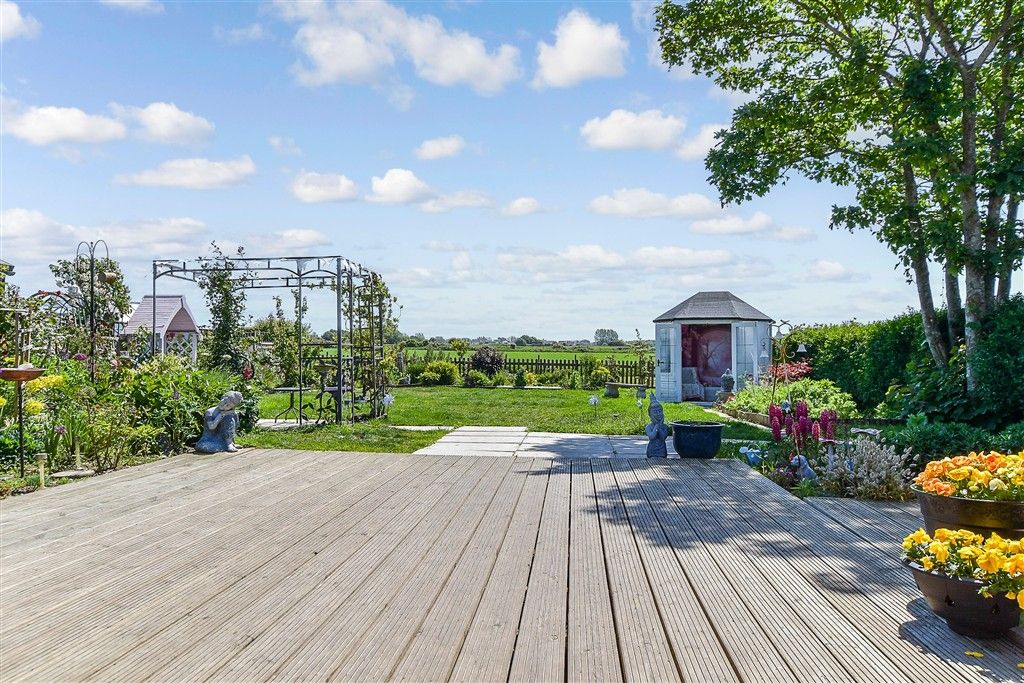 Property photo 1 of 17 Patio / Decking
