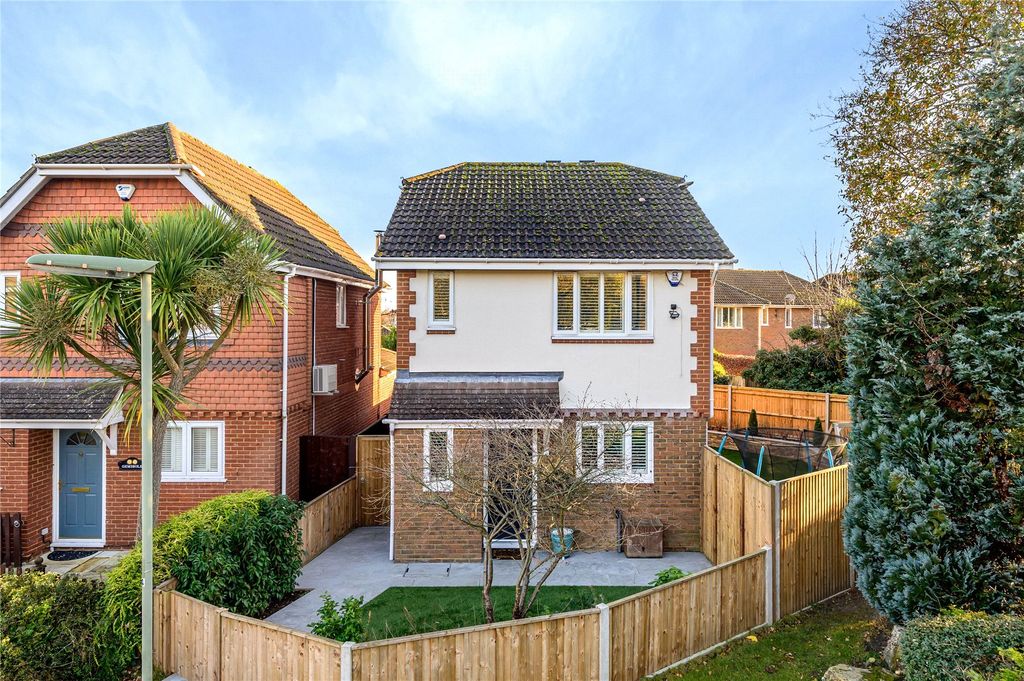 Property photo 1 of 16 Picture No. 12