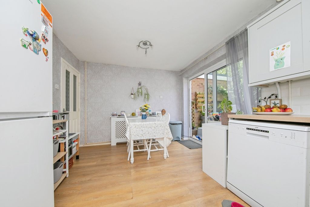 Property photo 2 of 18 Photo