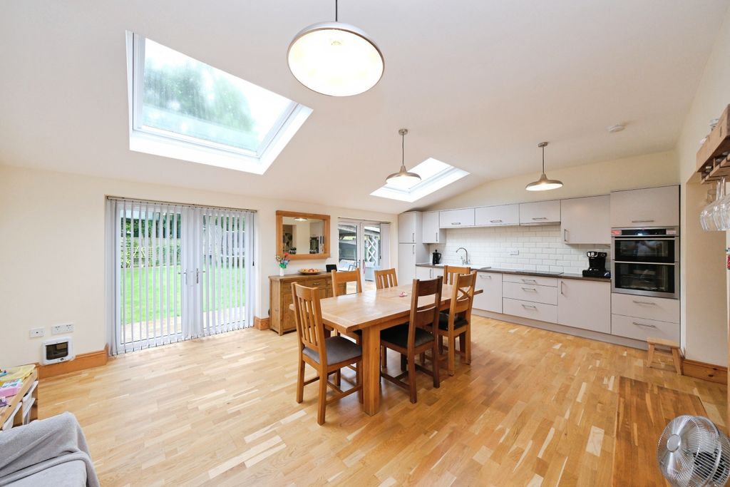 Property photo 2 of 28 Img_7137