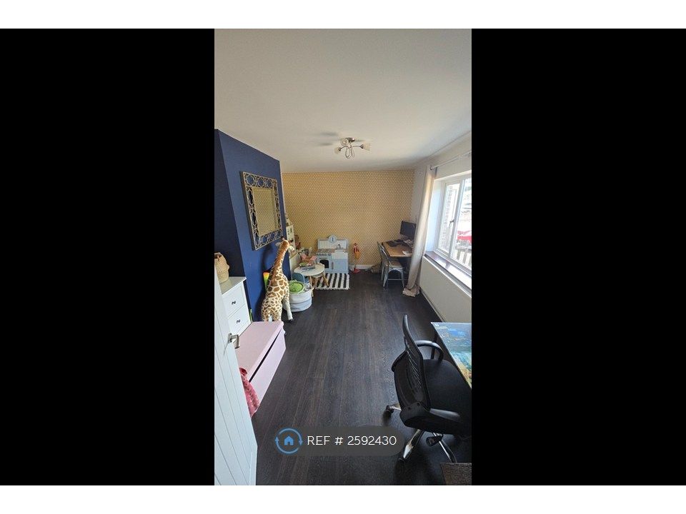 Property photo 3 of 11 Dining Room/Playroom