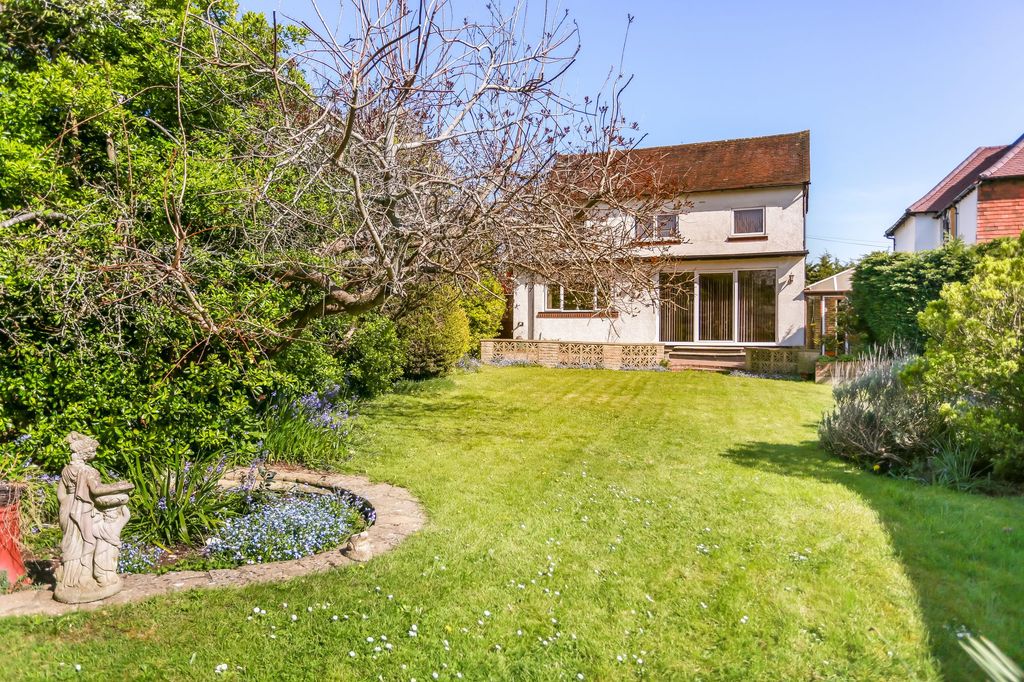 Property photo 3 of 24