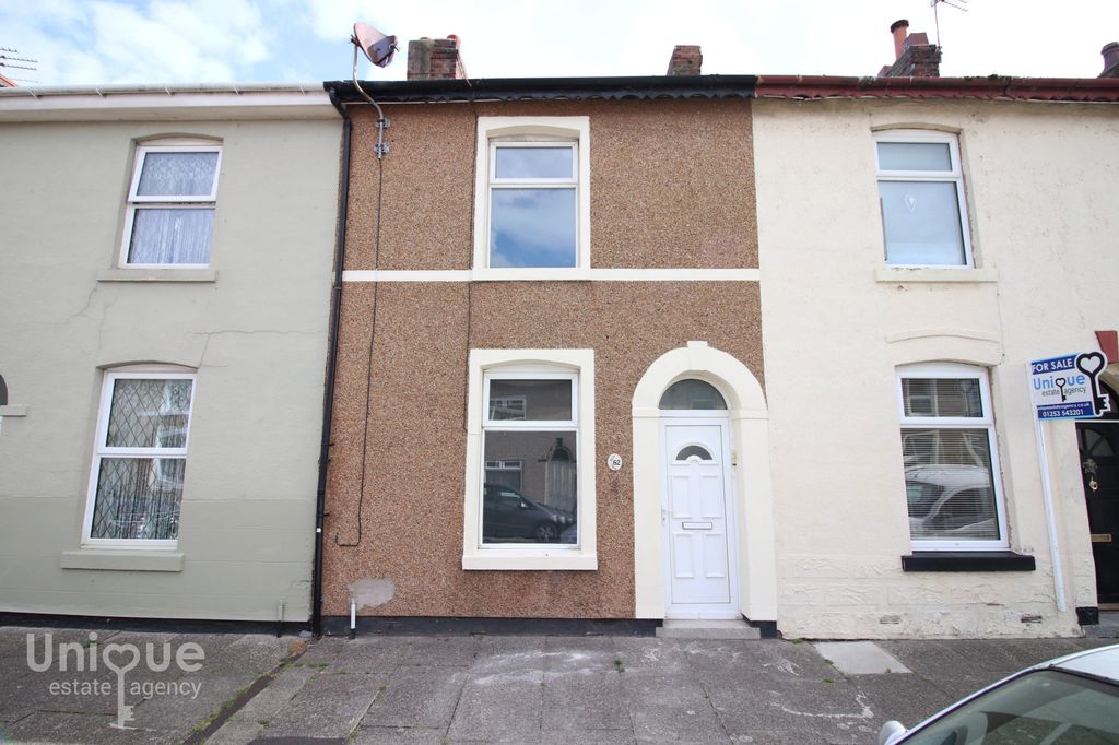 Property photo 1 of 14