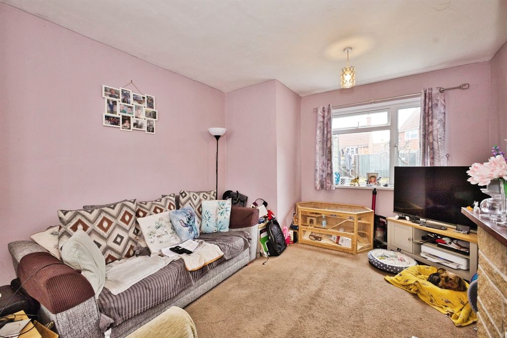 Property photo 3 of 9