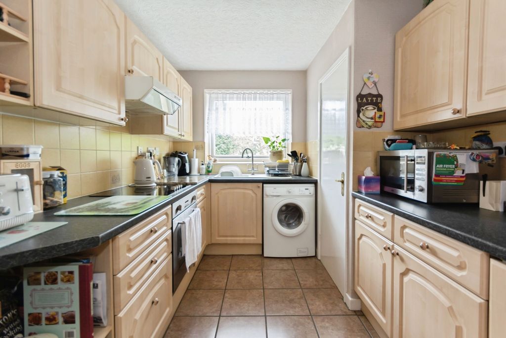 Property photo 2 of 17 Photo