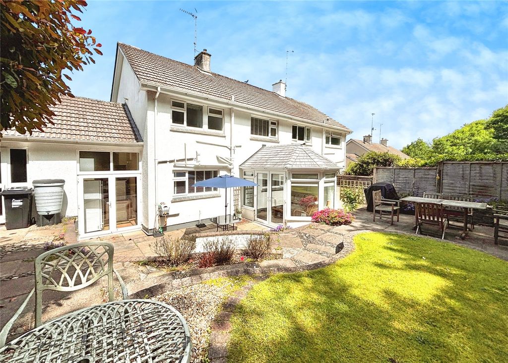 Property photo 2 of 15 Rear Gardens
