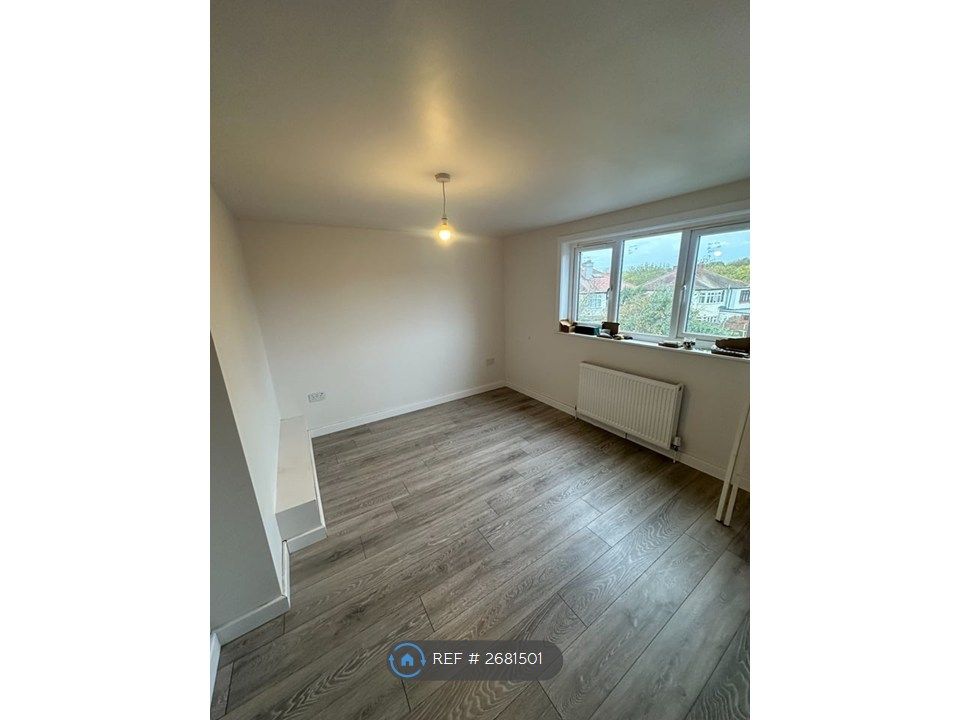 Property photo 2 of 3