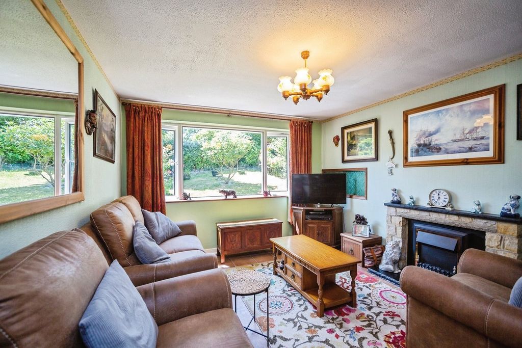 Property photo 2 of 19
