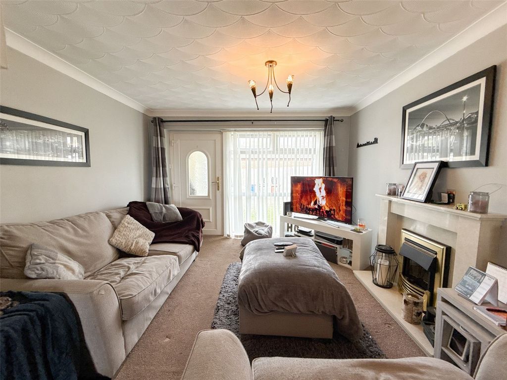 Property photo 2 of 12 Lounge/Dining Room