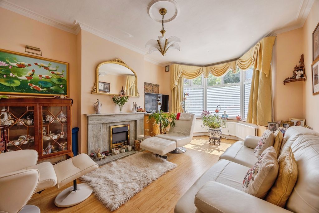Property photo 2 of 18 Pbox-Img.Jpg