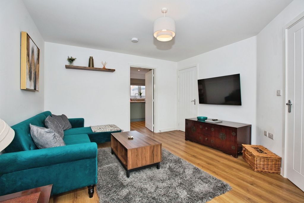 Property photo 2 of 17 Photo