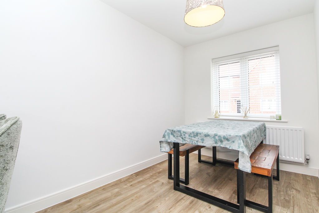 Property photo 3 of 15 Kitchen/Diner