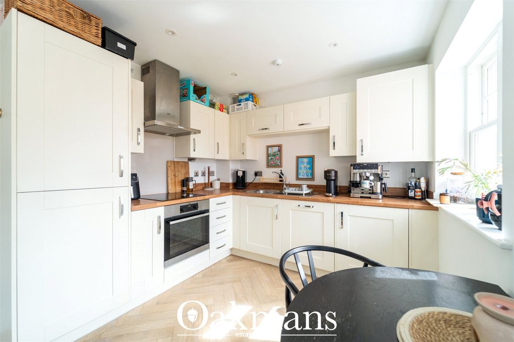 Additional image 7 of 2 bed flat for saleMacniece Close, Birmingham, West Midlands B29
