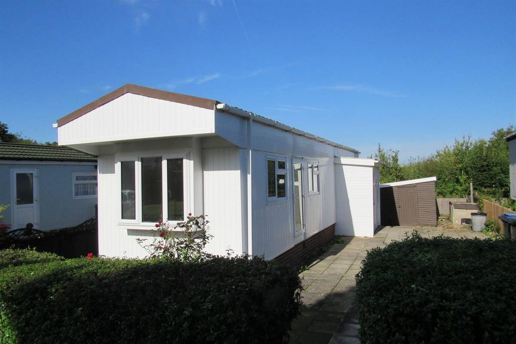 Property photo 2 of 24