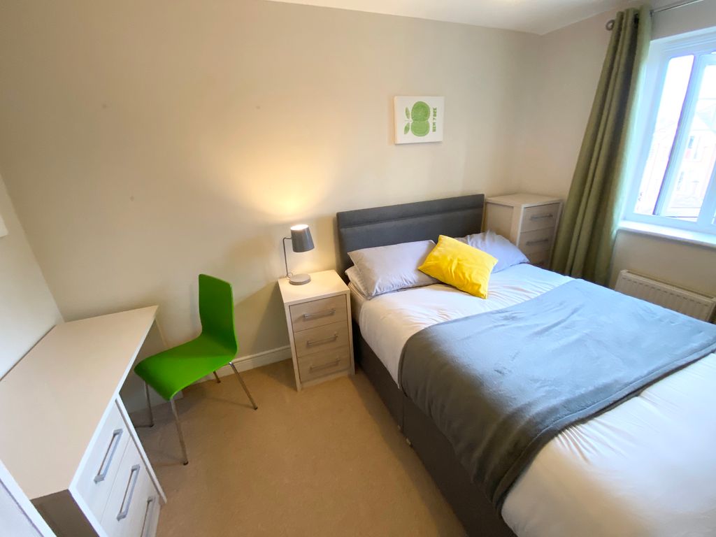 Property photo 2 of 8