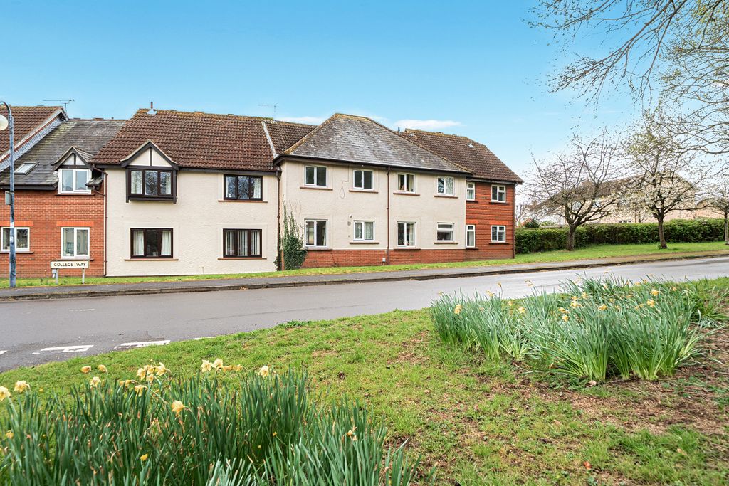 Property photo 1 of 23 .