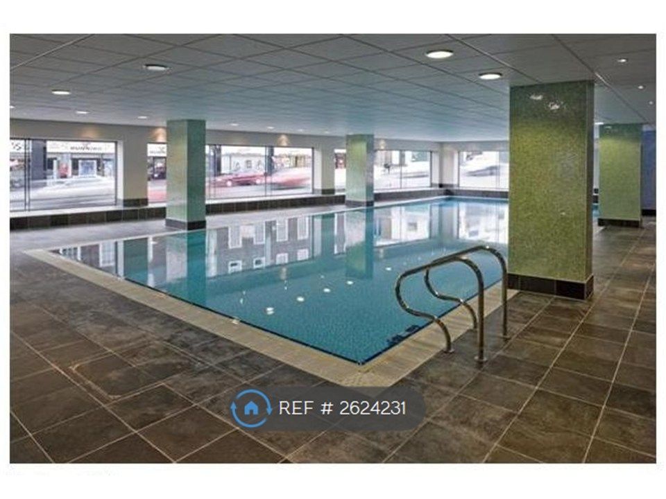 Property photo 1 of 10 Swimming Pool