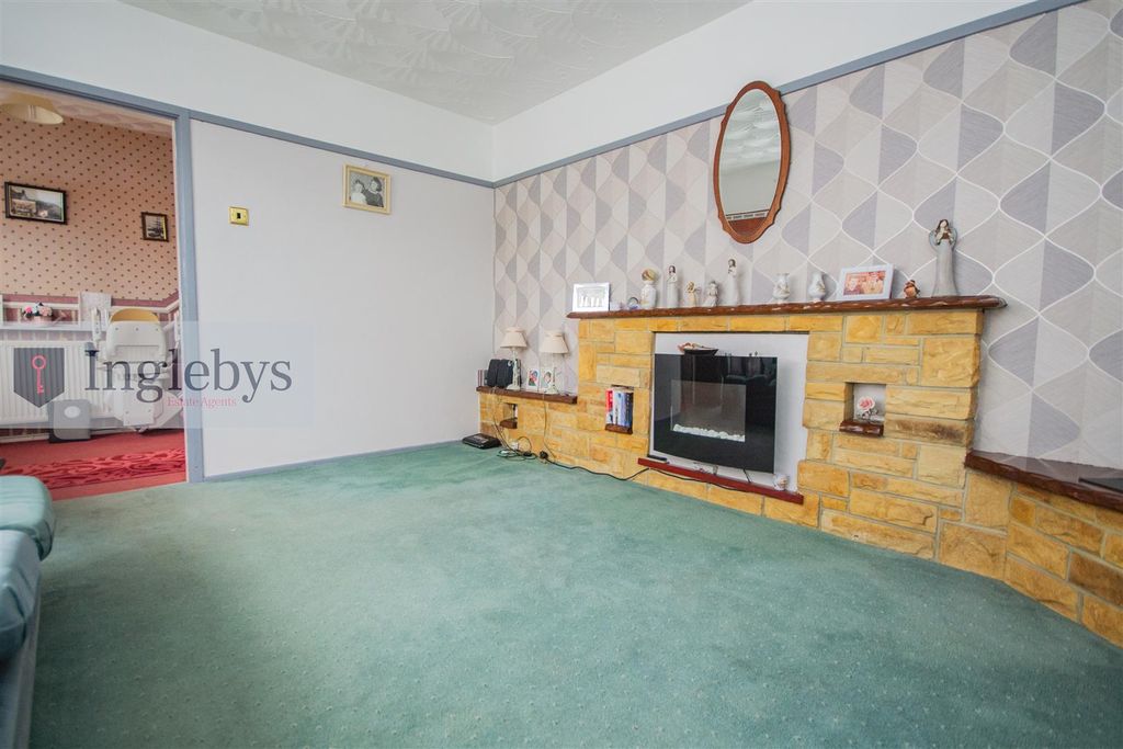 Property photo 3 of 25