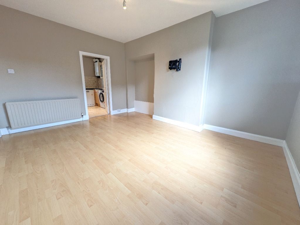 Property photo 3 of 14 Photo 3
