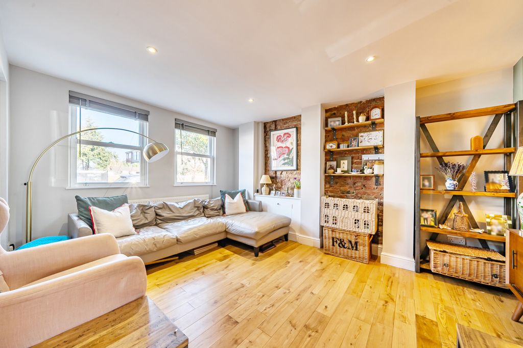 Property photo 2 of 18 1421042-2-69Bc1d1...