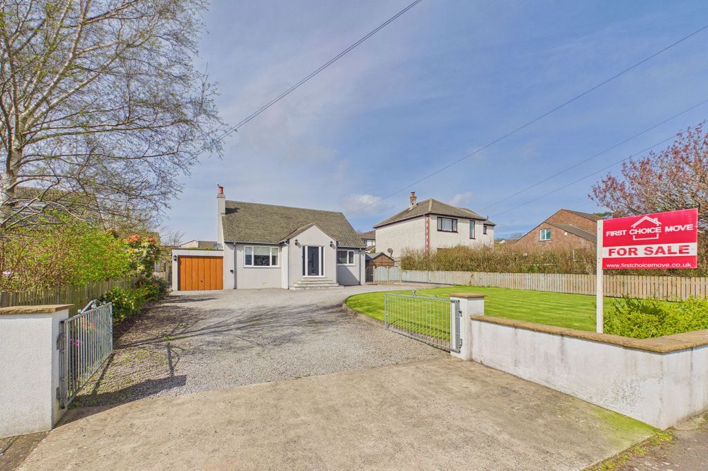 Property photo 2 of 43