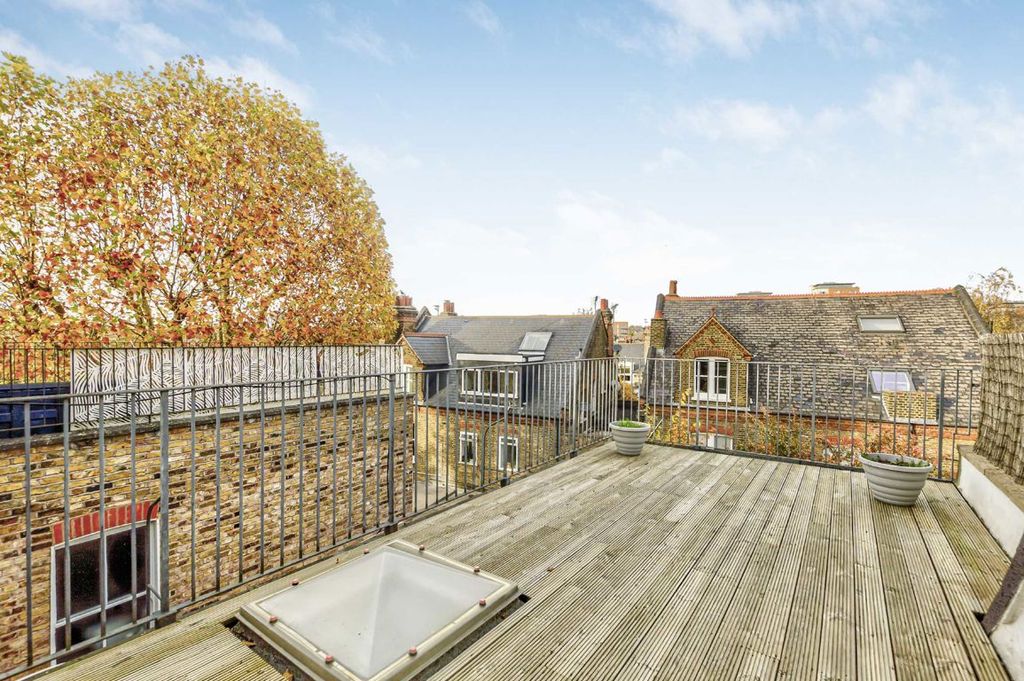 Property photo 2 of 5