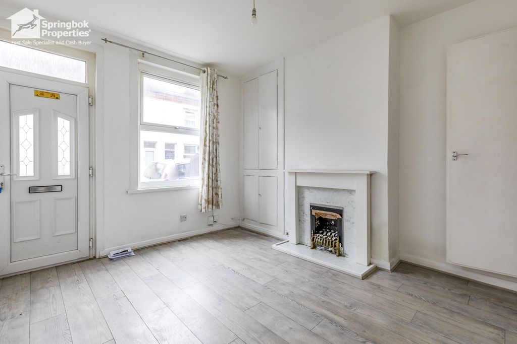 Property photo 2 of 19 Image 1