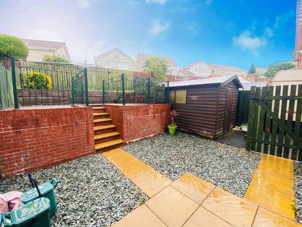 Property photo 3 of 4 Balcony