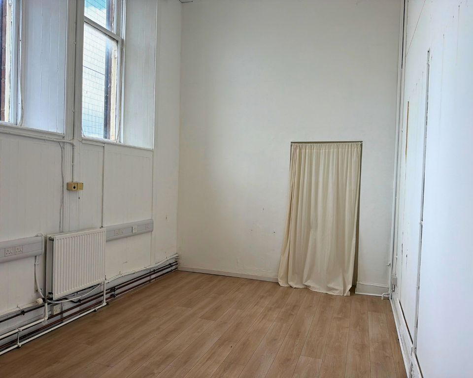 Property photo 3 of 3