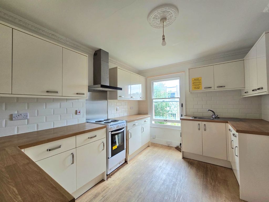 Property photo 3 of 3