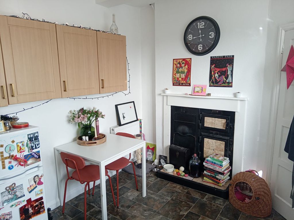 Property photo 3 of 6