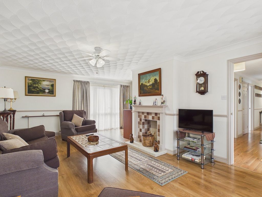 Property photo 3 of 21