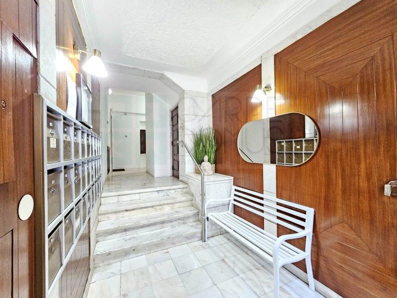 Property photo 2 of 51