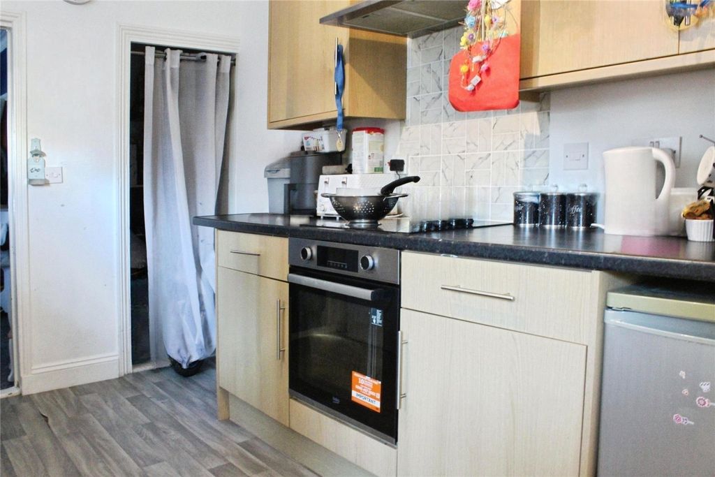 Property photo 3 of 8 Picture No. 05