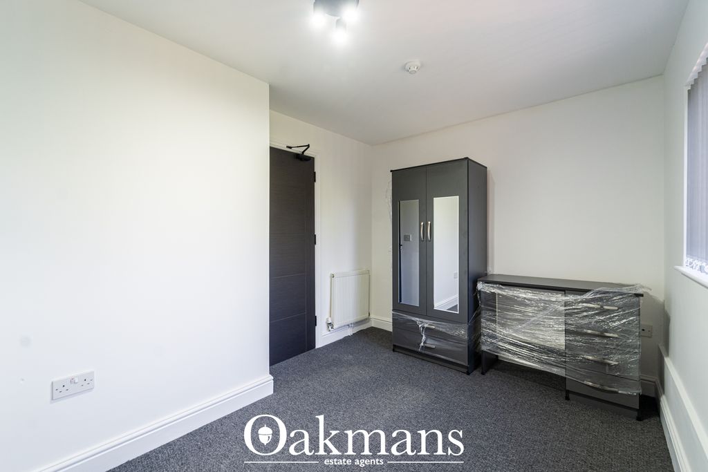 Property photo 1 of 32