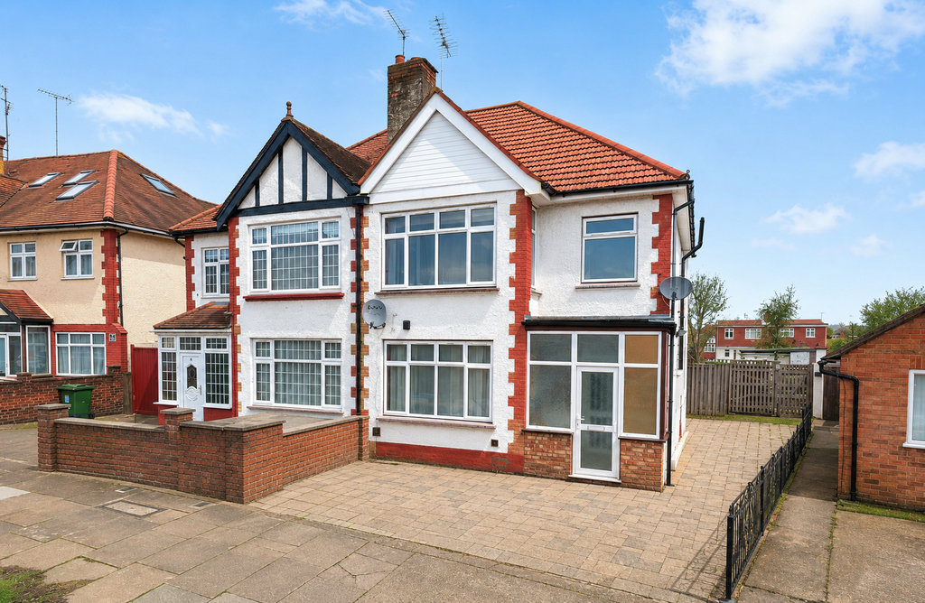 Property photo 1 of 11