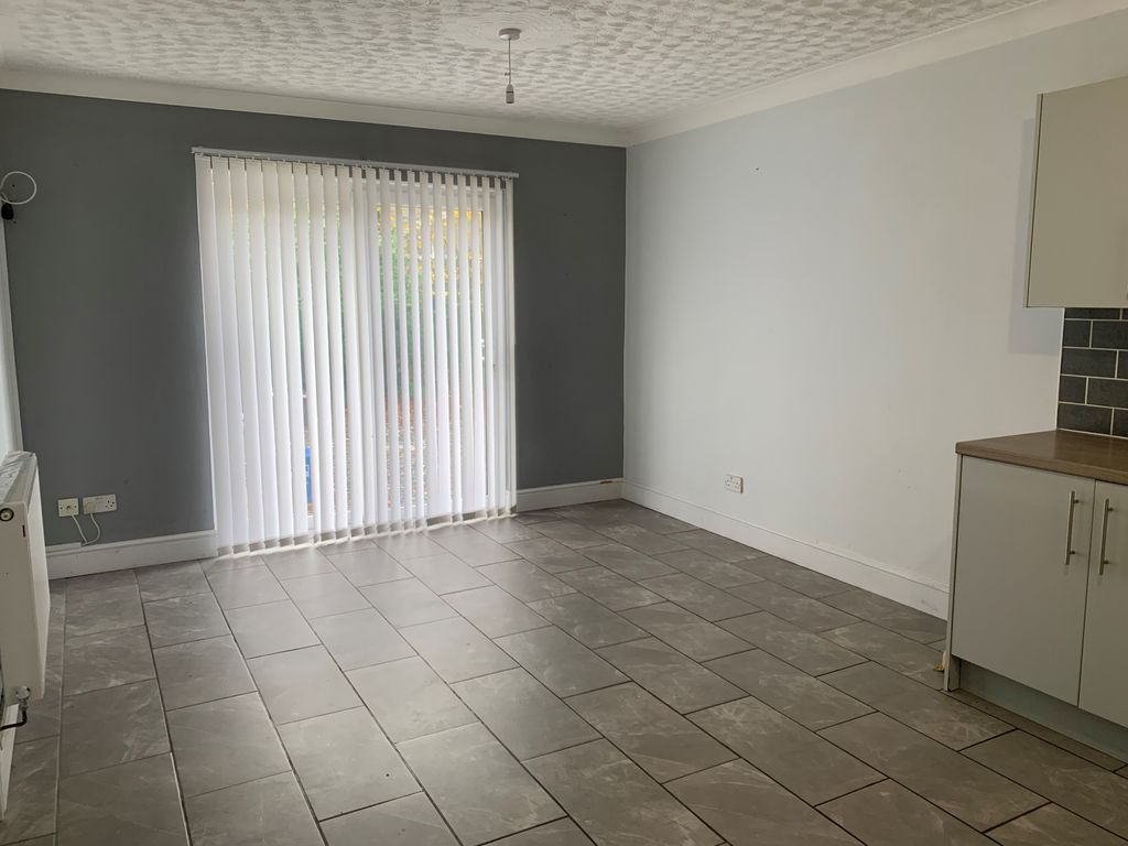 Property photo 3 of 7 Photo 2