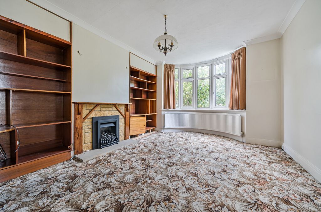 Property photo 3 of 18 1357445-7-68Cee3c...