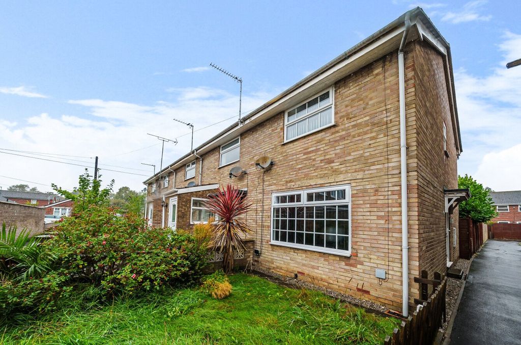 Property photo 1 of 12 External
