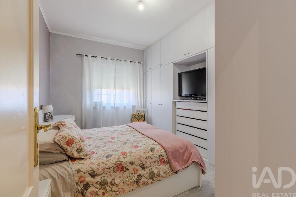 Property photo 1 of 37