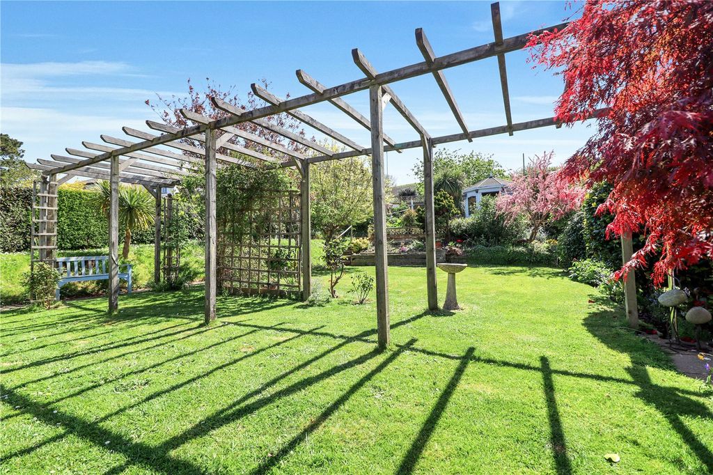 Property photo 2 of 27 Picture No. 06