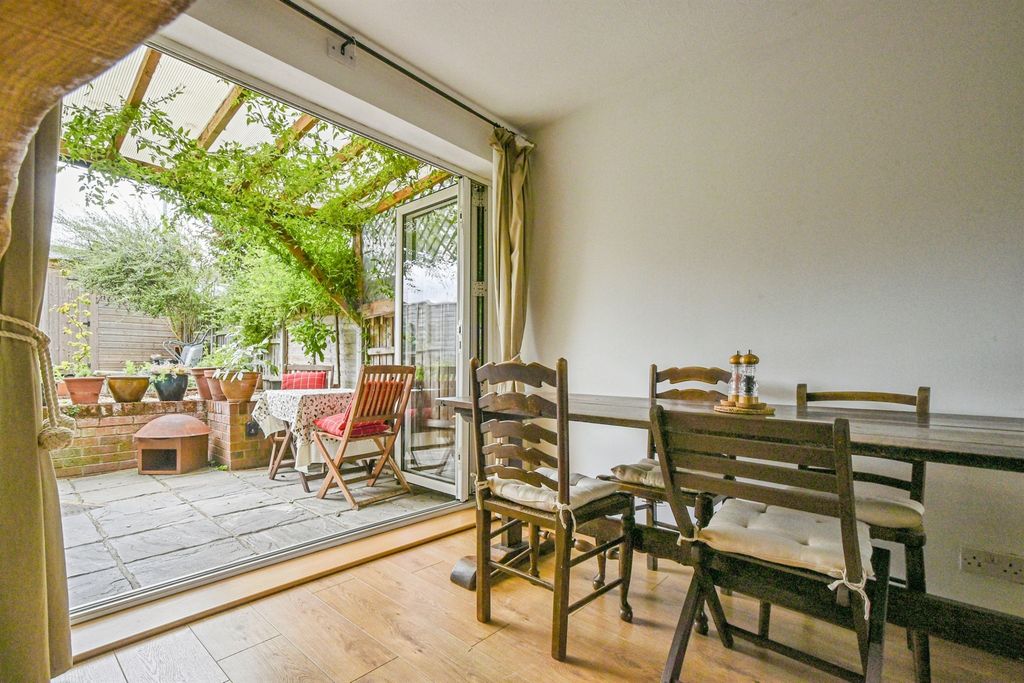 Property photo 3 of 17