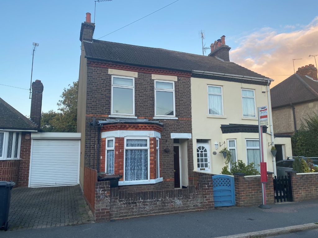 Property photo 1 of 15 4509780