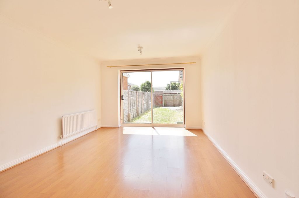 Property photo 2 of 7