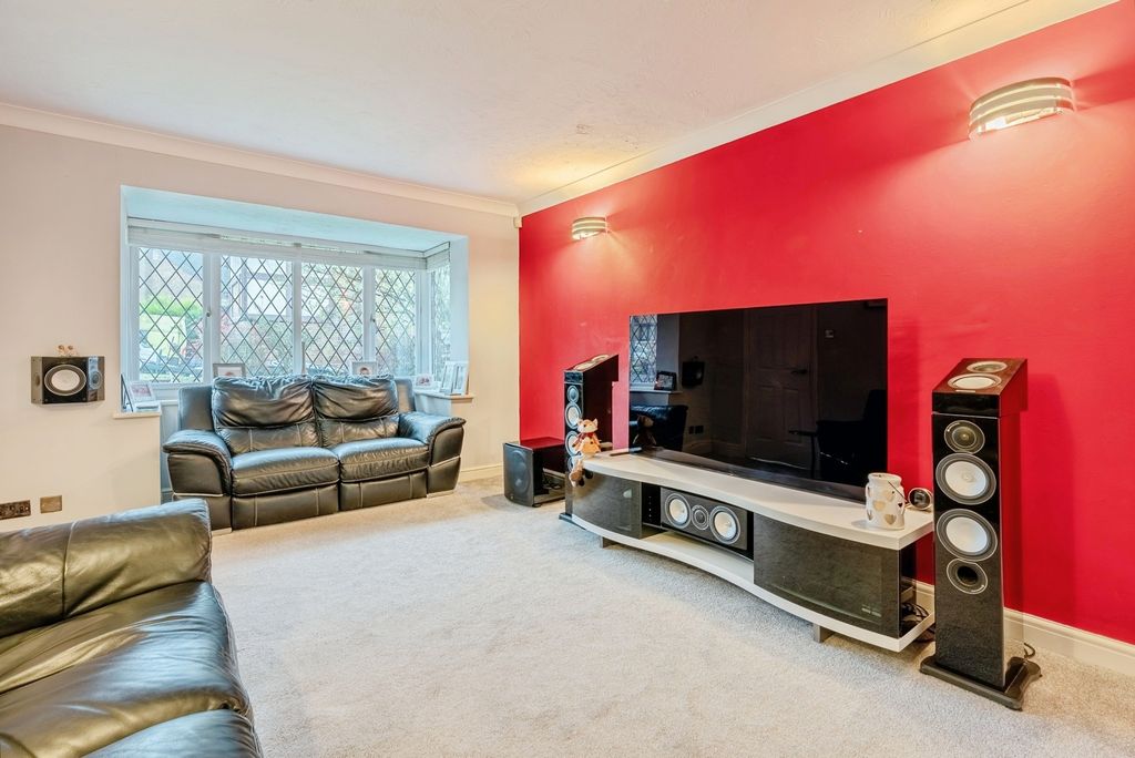 Property photo 2 of 27 Photo