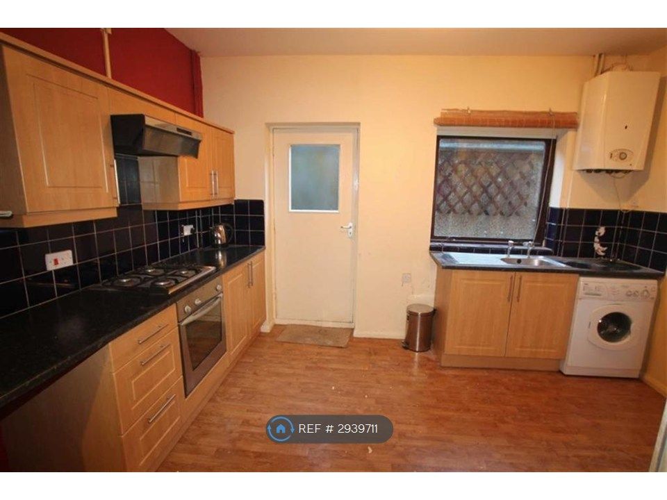 Property photo 3 of 5